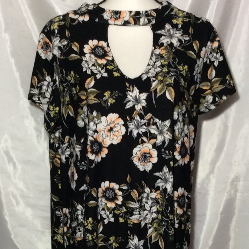 Sauci Women Black Floral Multi- Color Flare Dress Size L Short Sleeve Pullover